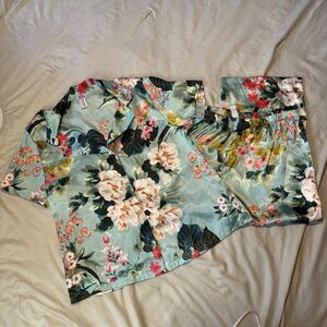 Lilac & London Medium Women Satin Pajama Lounge Set Button Top with Ankle Pants